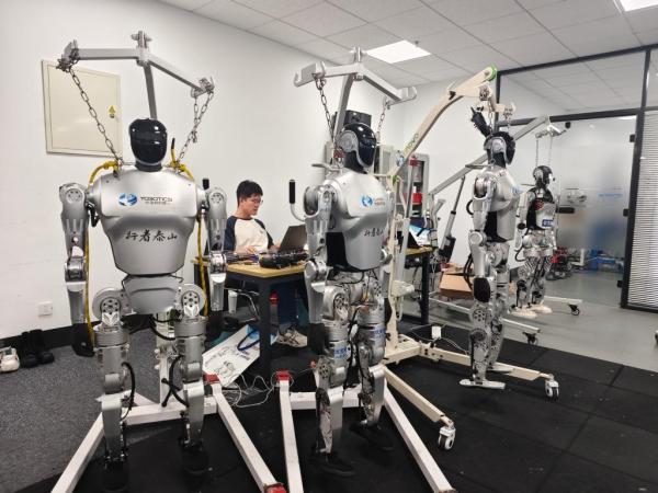 黃金周里的經濟故事 工程師如何讓機器人競技更強、